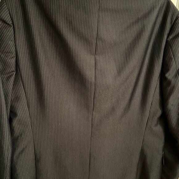 Kenneth Cole Reaction Stripe Suit Jacket. Sz 40 Regular. Lined. Perfect cond. - Picture 9 of 10